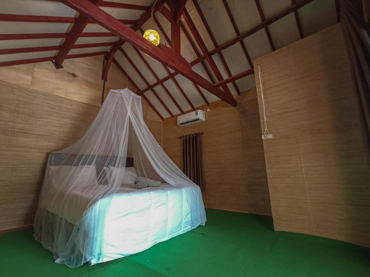 Black Sweet Bungalow Gili Air Esterno foto